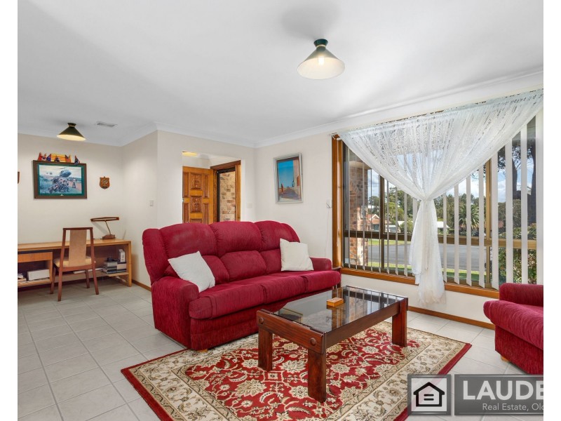 24 Molong Road, Old Bar NSW 2430