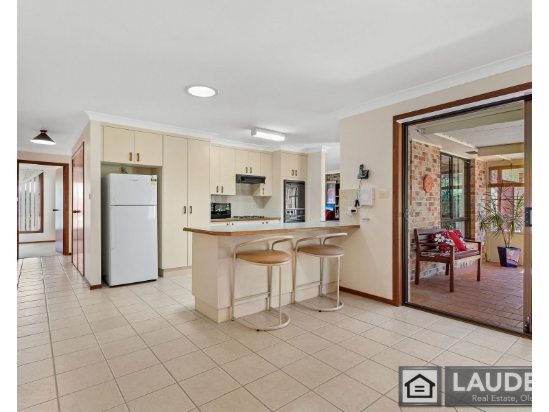 24 Molong Road, Old Bar NSW 2430