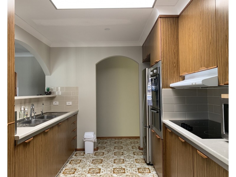 4 Joel Drive, Old Bar NSW 2430