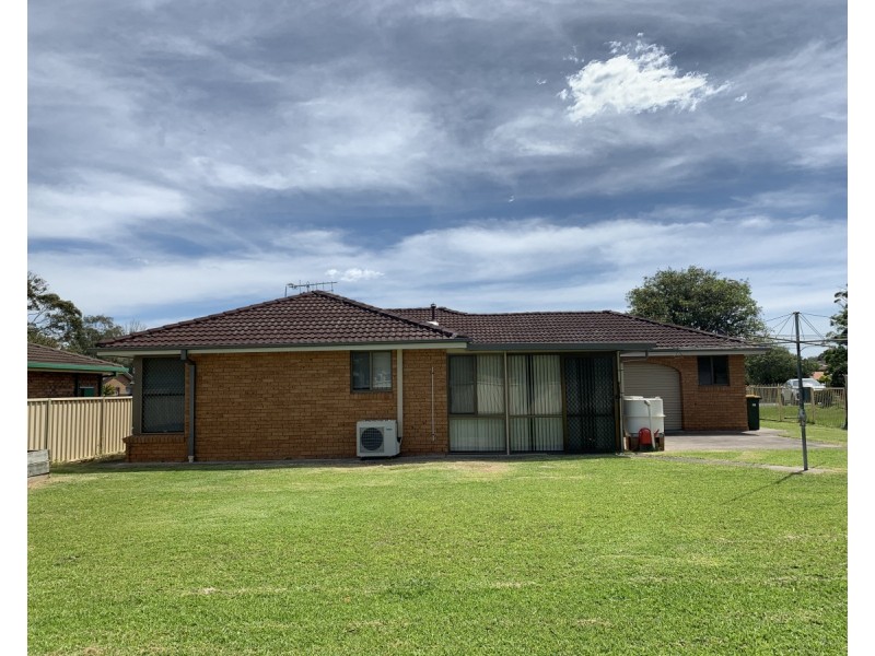 4 Joel Drive, Old Bar NSW 2430