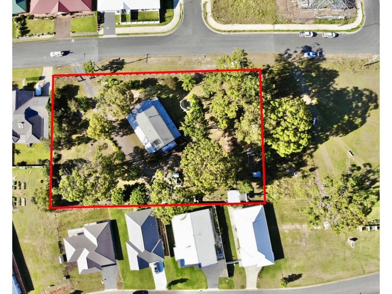 25 Banyula Drive, Old Bar NSW 2430