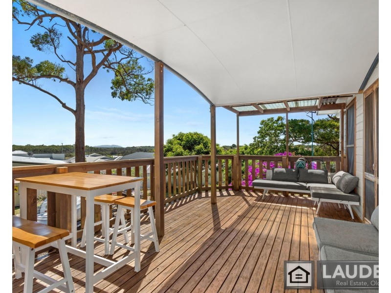 25 Banyula Drive, Old Bar NSW 2430
