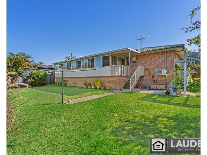 24 Carrabeen Drive, Old Bar NSW 2430