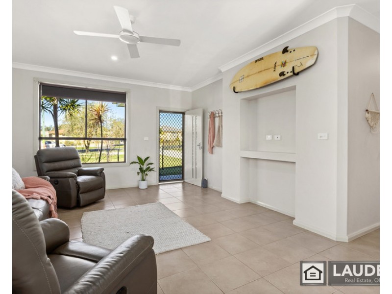 75 Old Bar Road, Old Bar NSW 2430