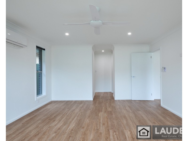 72 Albatross Way, Old Bar NSW 2430