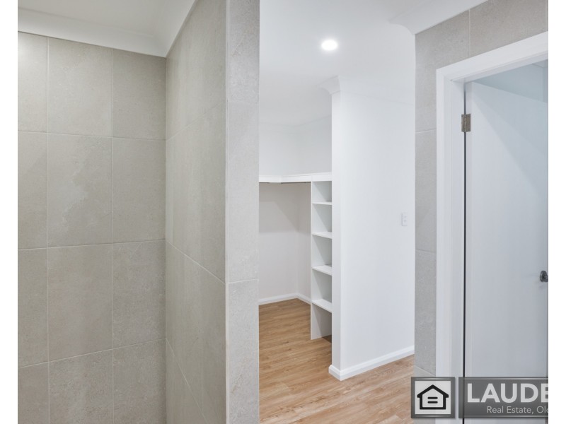 72 Albatross Way, Old Bar NSW 2430