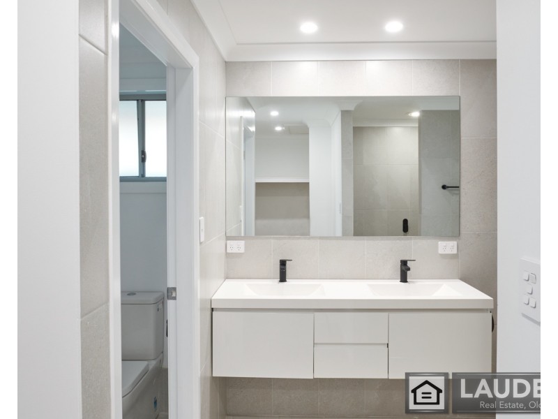 72 Albatross Way, Old Bar NSW 2430