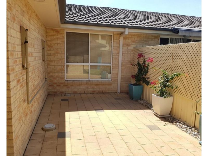 3/6 Bryan Street, Old Bar NSW 2430