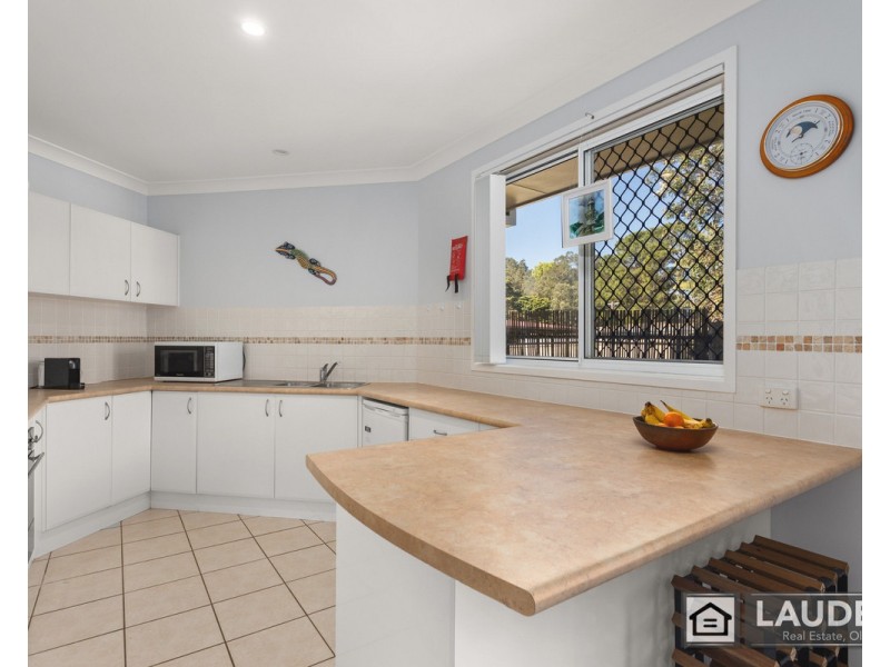 2/6 Bryan Street, Old Bar NSW 2430