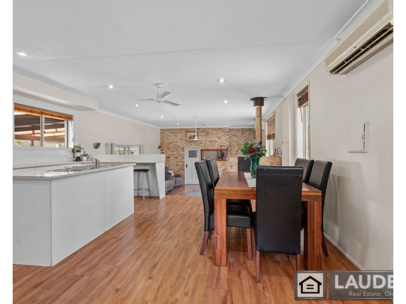 5 Sarah Close, Old Bar NSW 2430