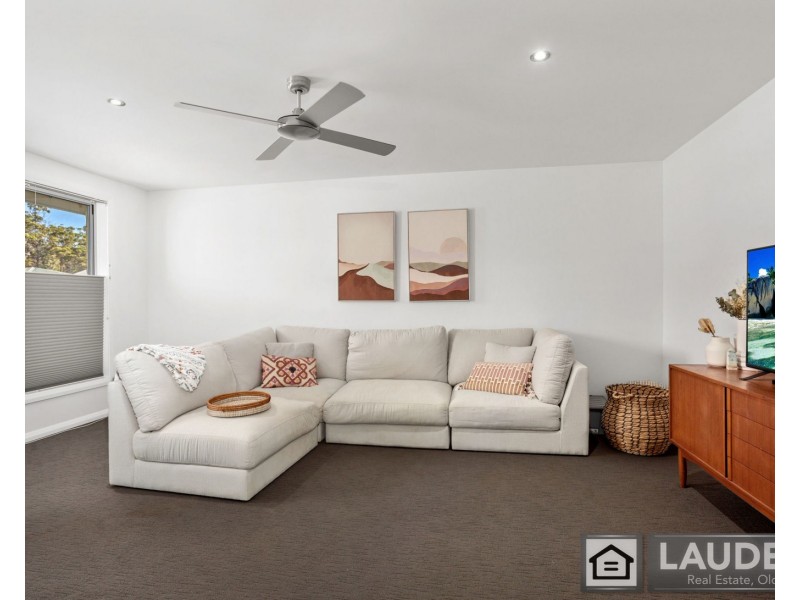 54 Albatross Way, Old Bar NSW 2430