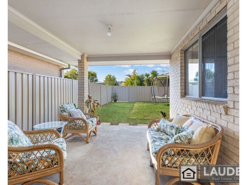 54 Albatross Way, Old Bar NSW 2430