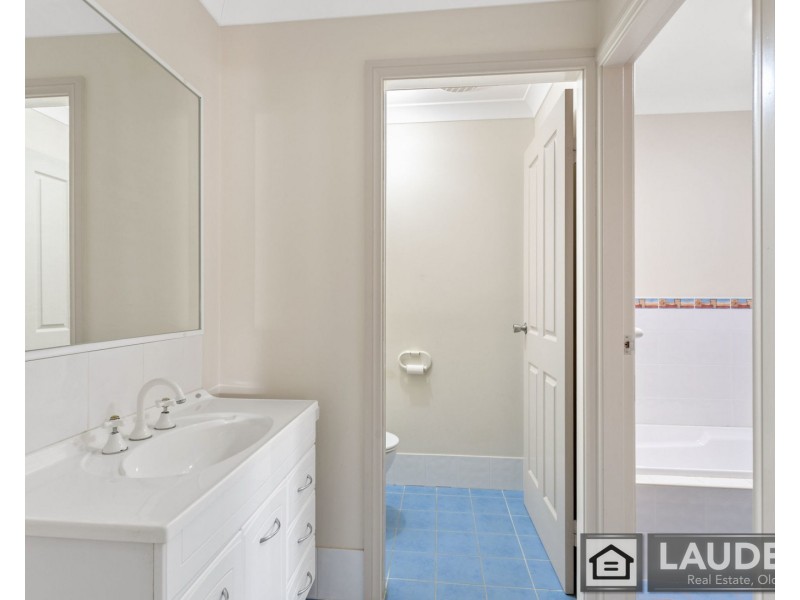 2/3 Ivy Crescent, Old Bar NSW 2430