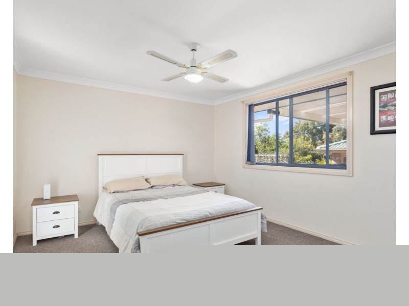 2/3 Ivy Crescent, Old Bar NSW 2430