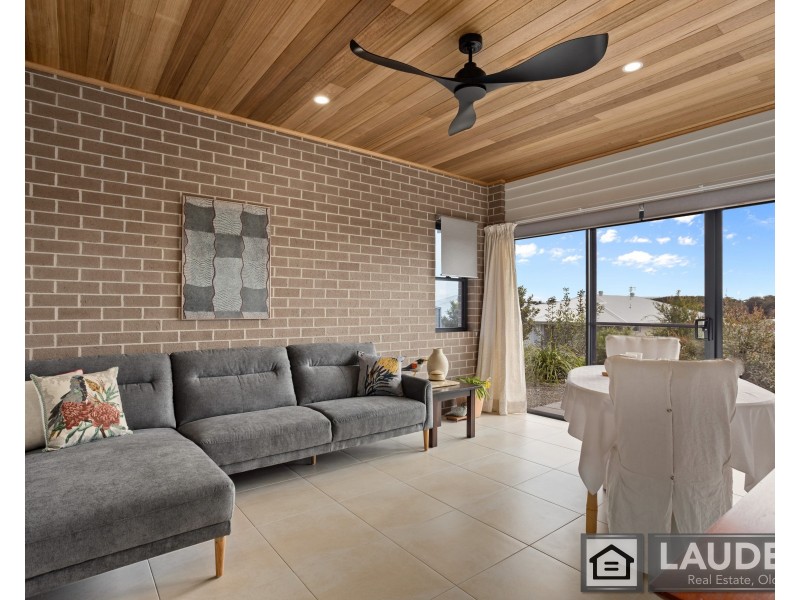 14 Viewmont Way, Old Bar NSW 2430