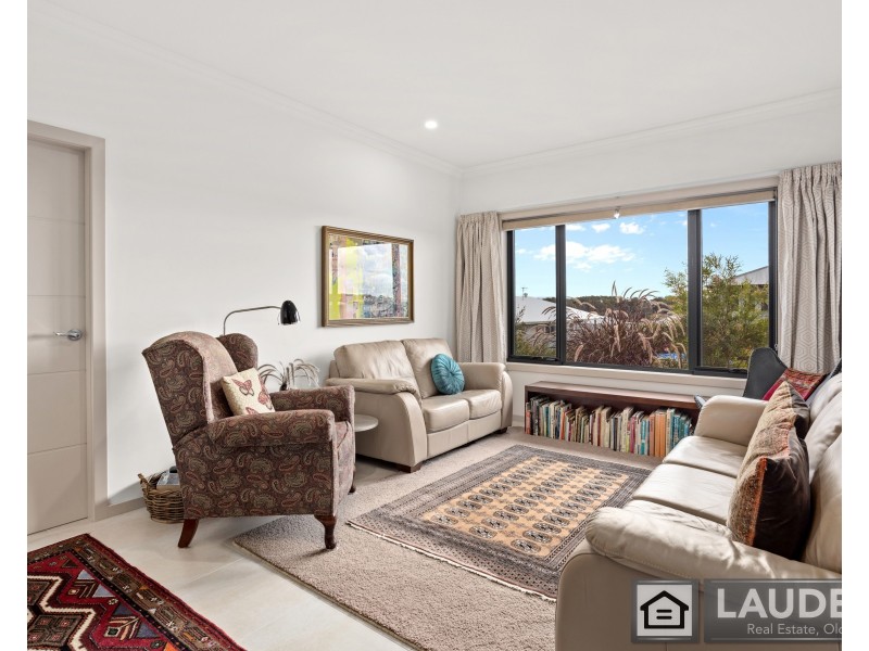 14 Viewmont Way, Old Bar NSW 2430