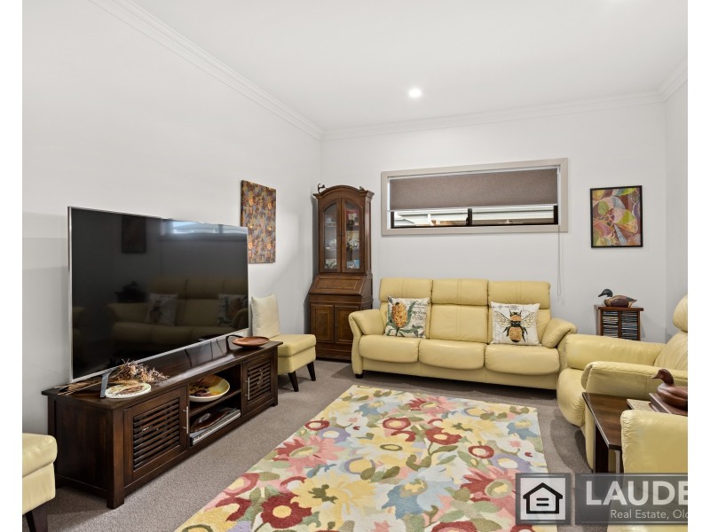 14 Viewmont Way, Old Bar NSW 2430
