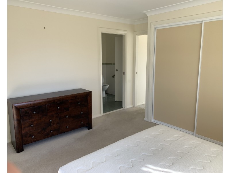 32b Ivy Crescent, Old Bar NSW 2430