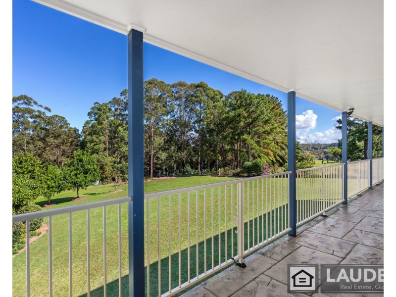 6 Voss Place, Mitchells Island NSW 2430