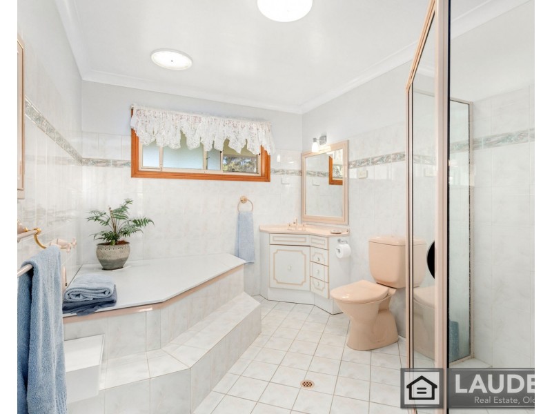 6 Voss Place, Mitchells Island NSW 2430