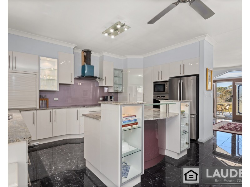 24 Jonnel Heights Place, Pampoolah NSW 2430