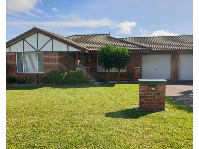 42 Carrabeen Drive, Old Bar NSW 2430