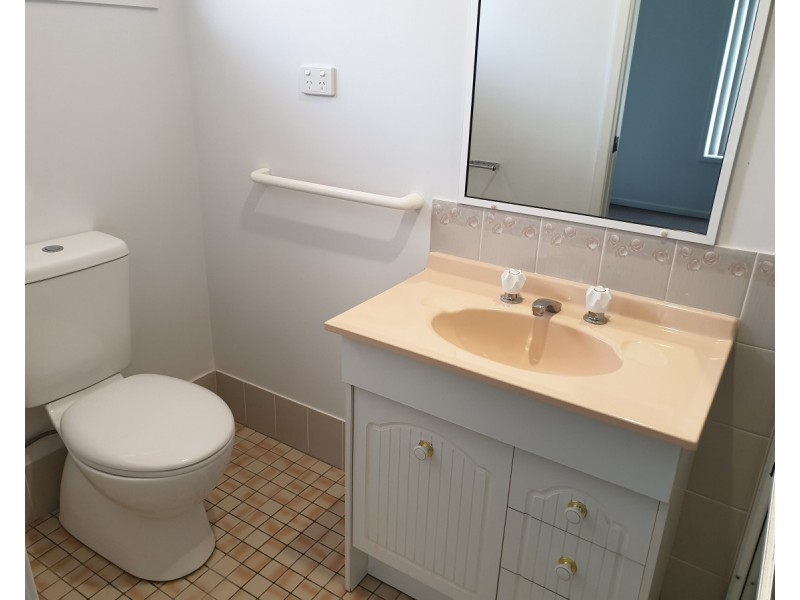 42 Carrabeen Drive, Old Bar NSW 2430
