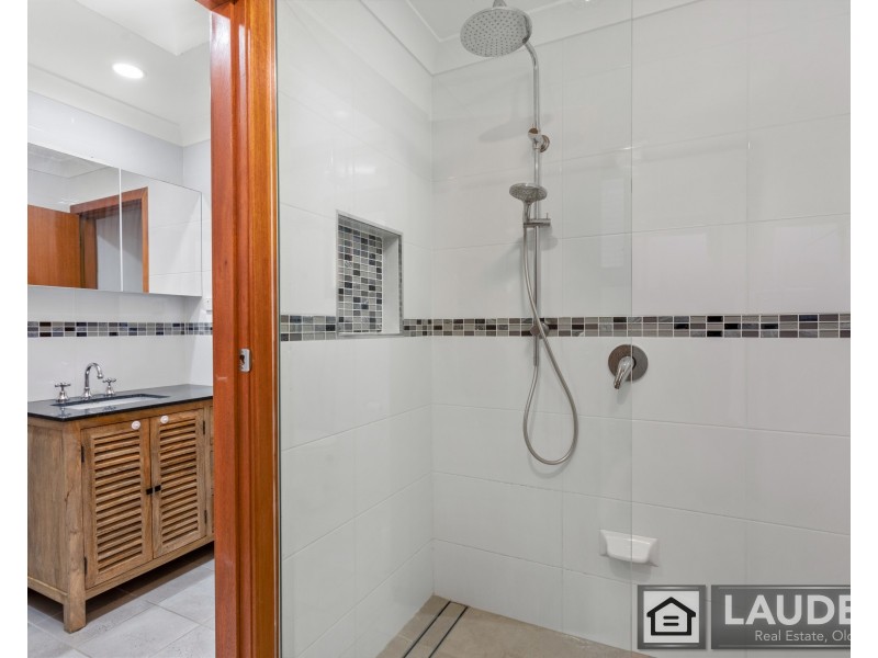 11 Cross Street, Old Bar NSW 2430
