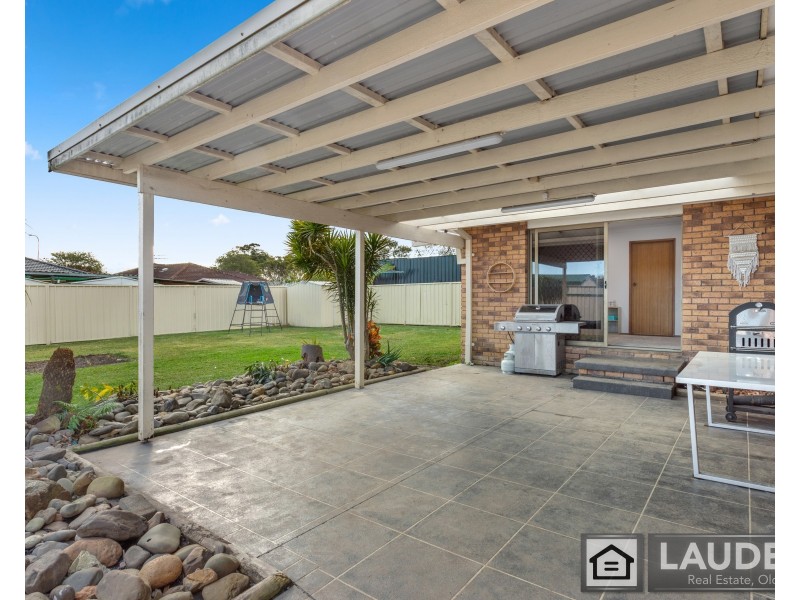 11 Cross Street, Old Bar NSW 2430