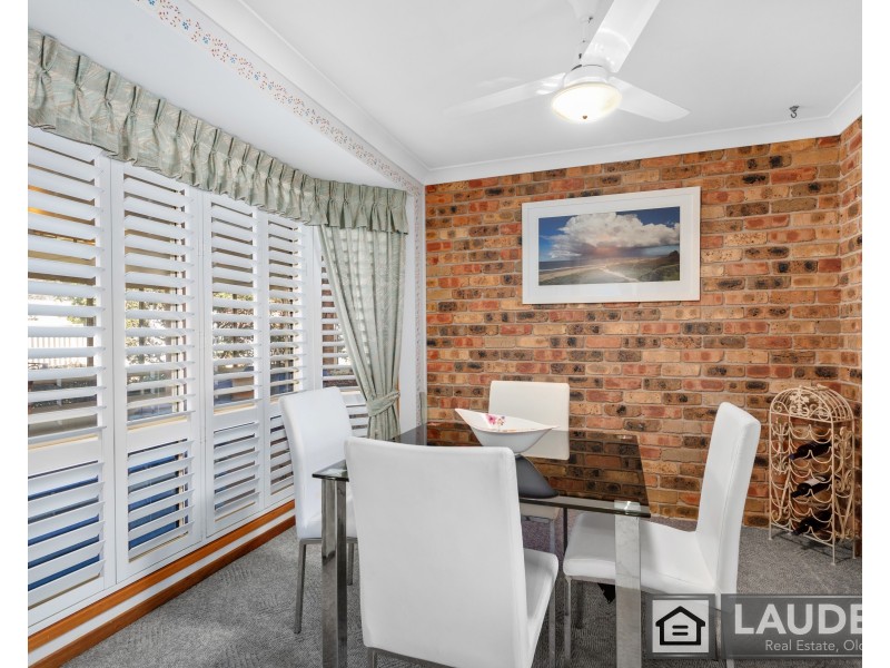 8 Silkyash Close, Old Bar NSW 2430