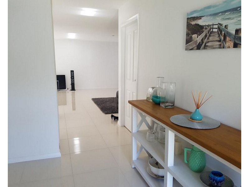 54 Albatross Way, Old Bar NSW 2430