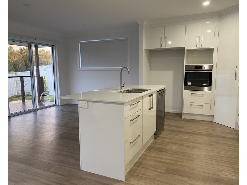 2/15 Marra Drive, Old Bar NSW 2430