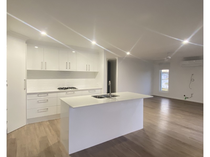 2/15 Marra Drive, Old Bar NSW 2430