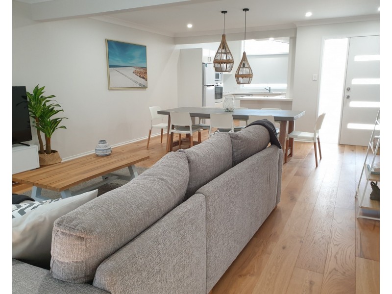 3/12 Connell Street, Old Bar NSW 2430