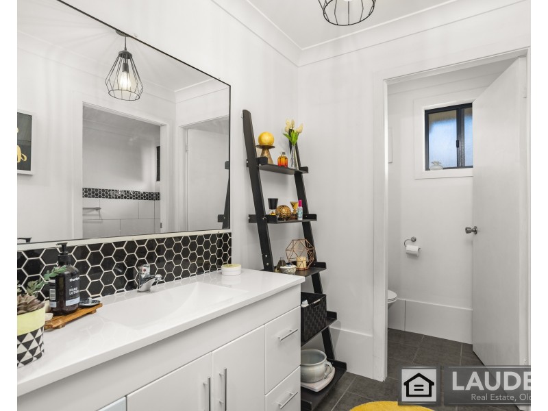 10 Ivy Crescent, Old Bar NSW 2430