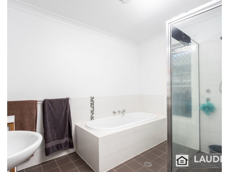38 Ivy Crescent, Old Bar NSW 2430