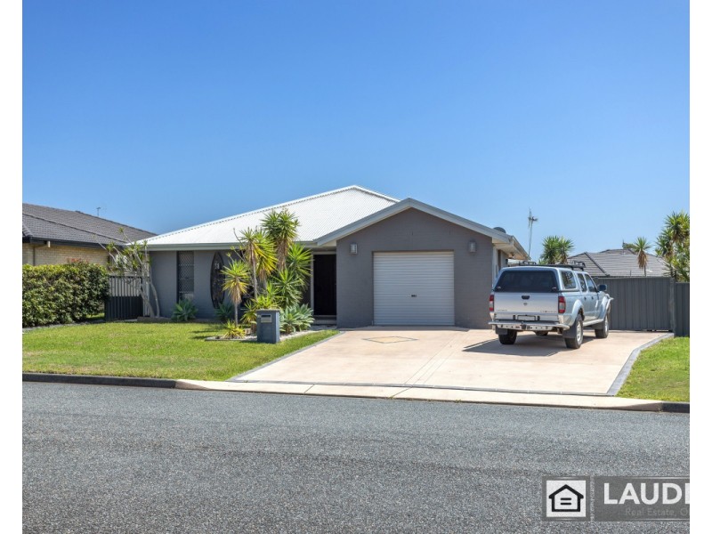 38 Ivy Crescent, Old Bar NSW 2430