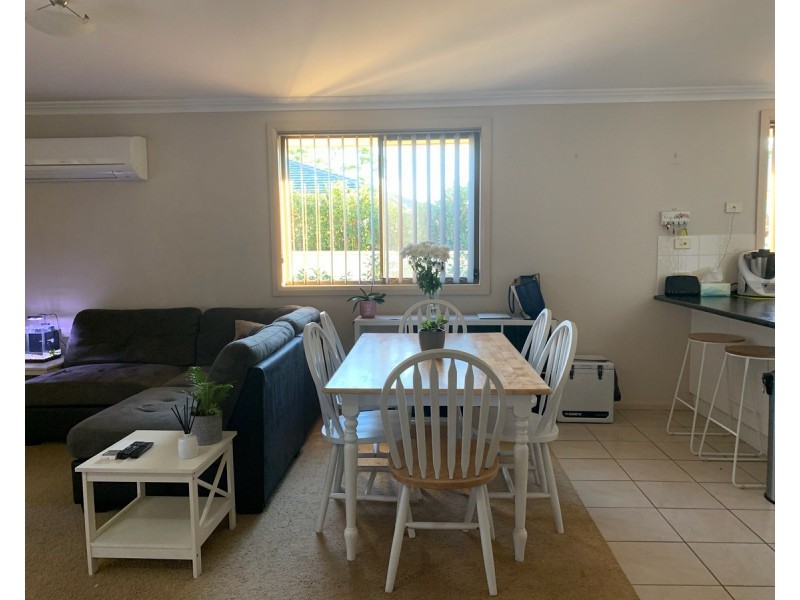 2/11 Rosier Place, Old Bar NSW 2430