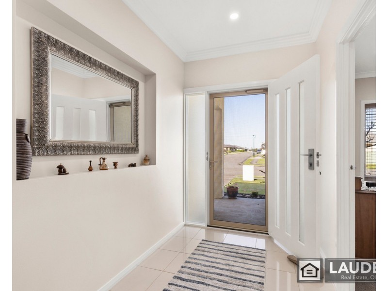 60 Bluehaven Drive, Old Bar NSW 2430
