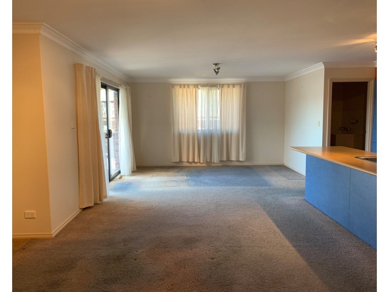 2/3 Ivy Crescent, Old Bar NSW 2430