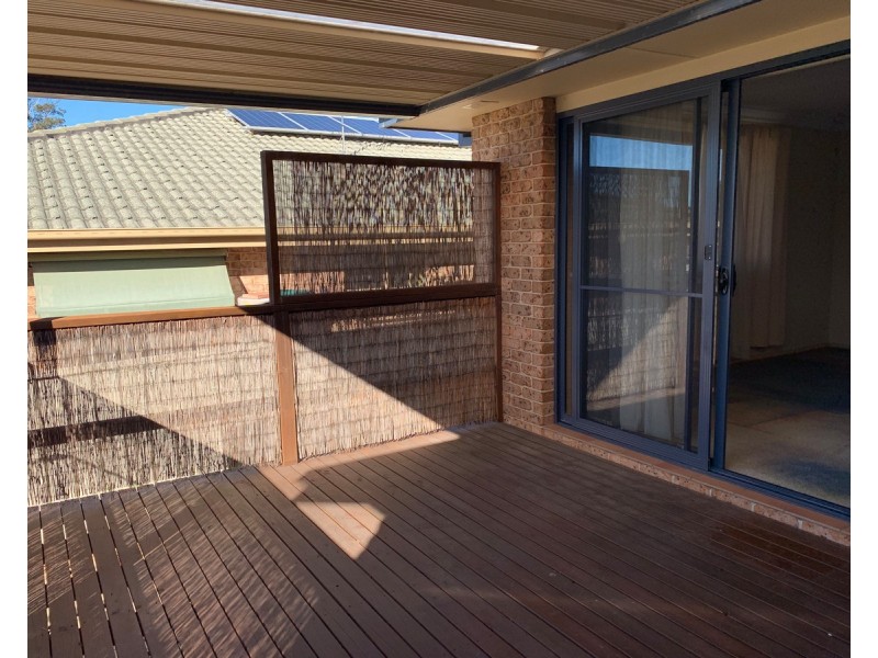 2/3 Ivy Crescent, Old Bar NSW 2430