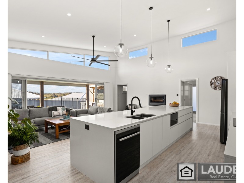 7 Viewmont Way, Old Bar NSW 2430