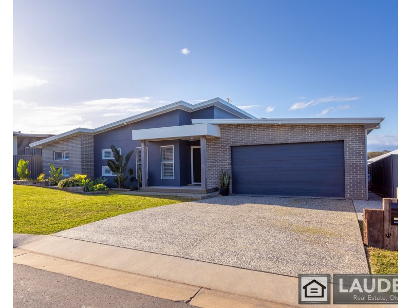 7 Viewmont Way, Old Bar NSW 2430