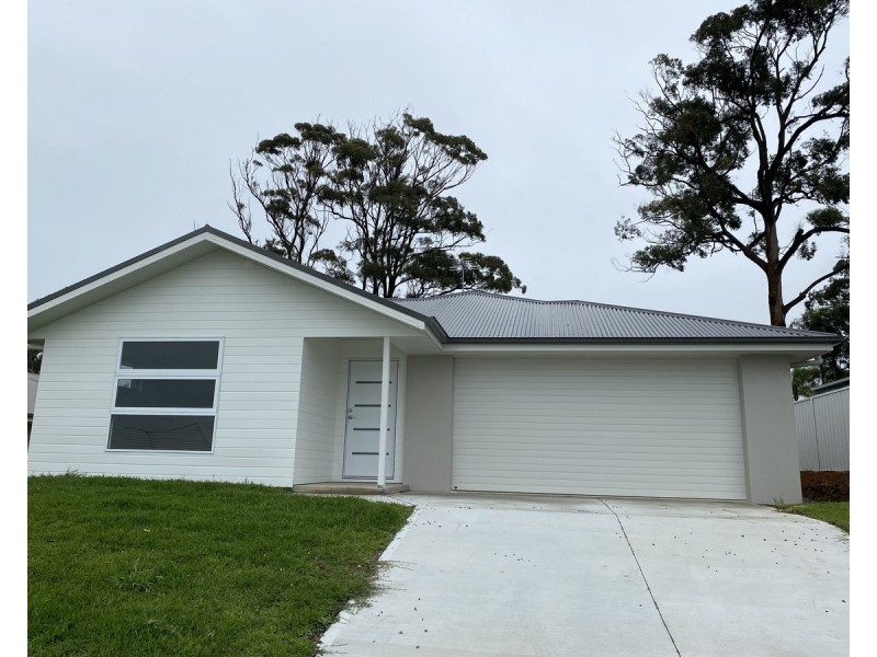 10 Ondaroo Crest, Old Bar NSW 2430
