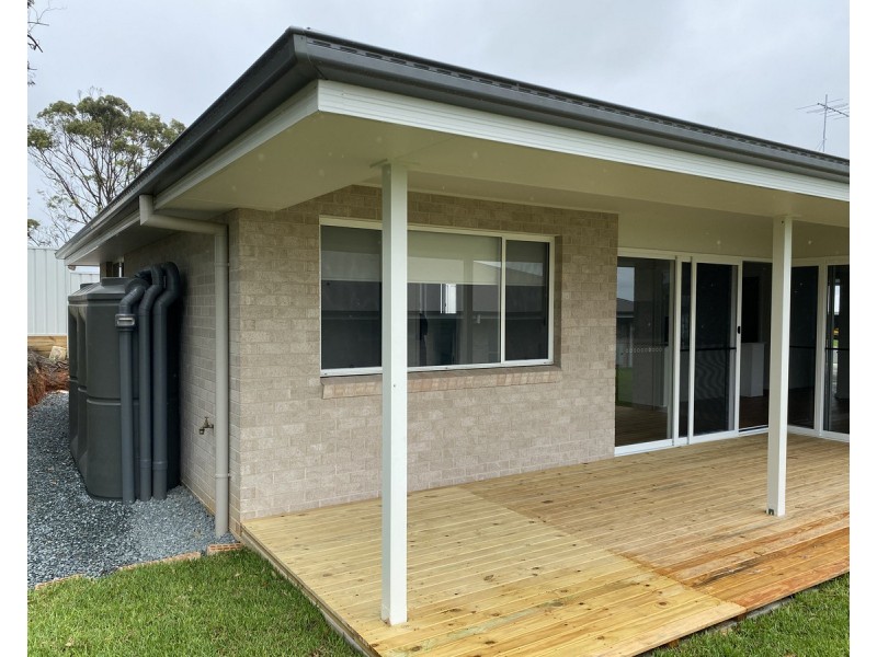10 Ondaroo Crest, Old Bar NSW 2430