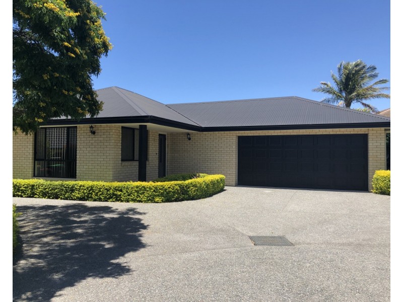 2/22 Mistral Place, Old Bar NSW 2430