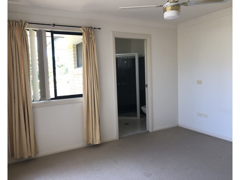 2/22 Mistral Place, Old Bar NSW 2430