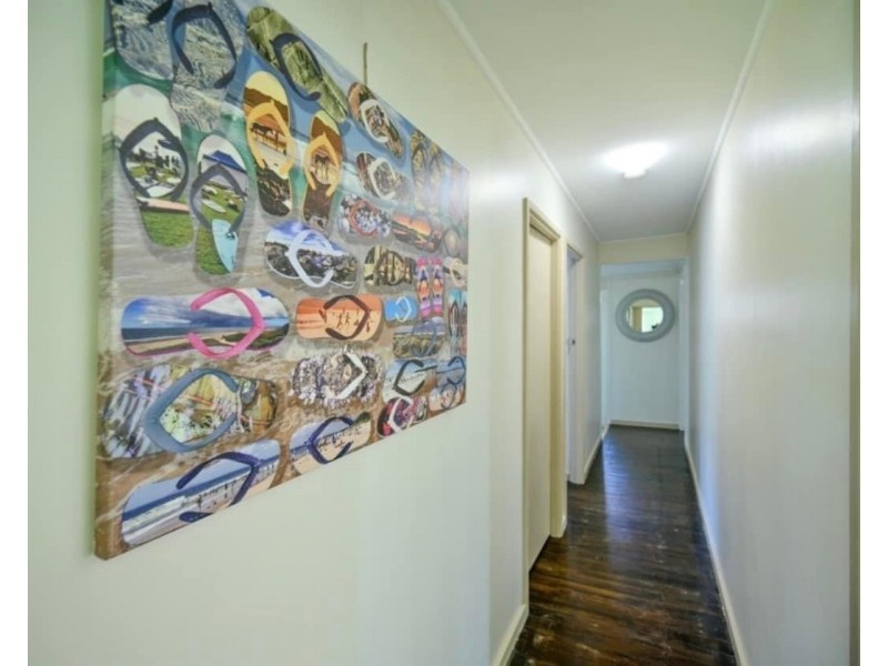36 Old Bar Road, Old Bar NSW 2430
