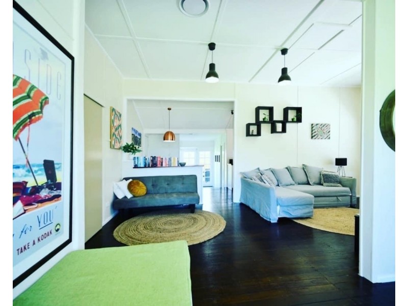 36 Old Bar Road, Old Bar NSW 2430