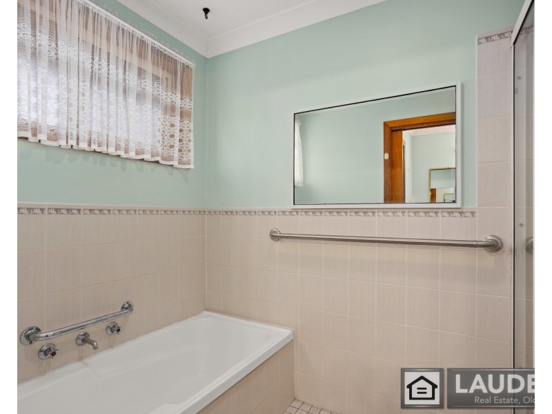 34 Molong Road, Old Bar NSW 2430